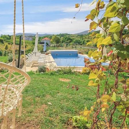 Amazing Home In Suhac *