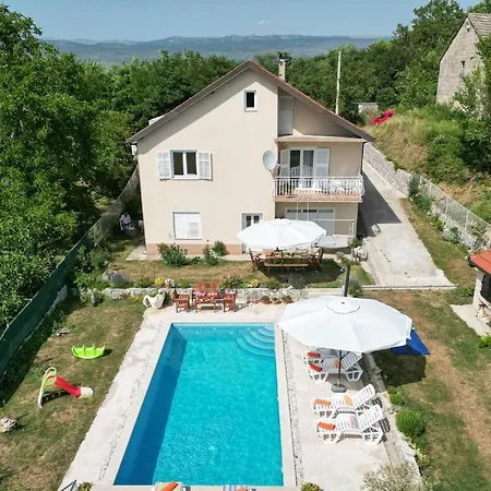 Amazing Home In Suhac Suhac